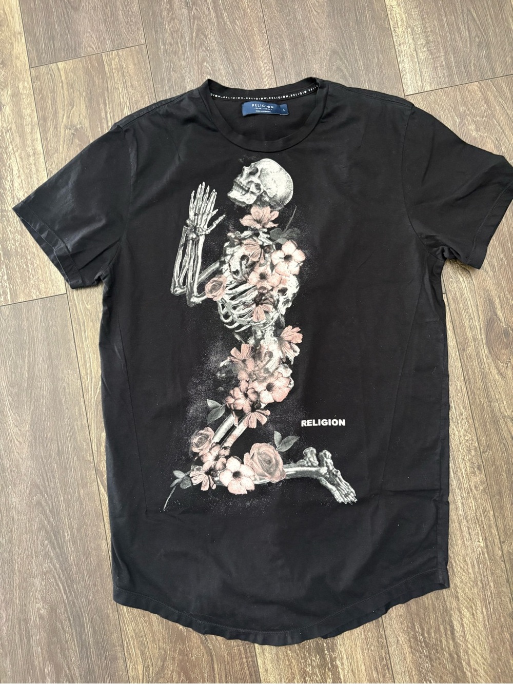 Religion Blue Label. Unisex Black Floral Skeleton Graphic Tee
